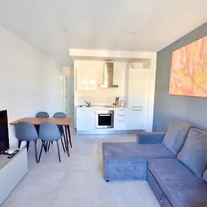 https://wonderful-apartment-next-to-the-sea.qawrahotelsmalta.org